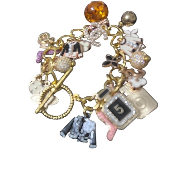 Gold and Black Charm Bracelet - Picture 4 of 11